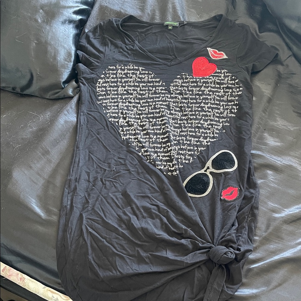 Black Heart Graphic T-Shirt Dress with Red Accents